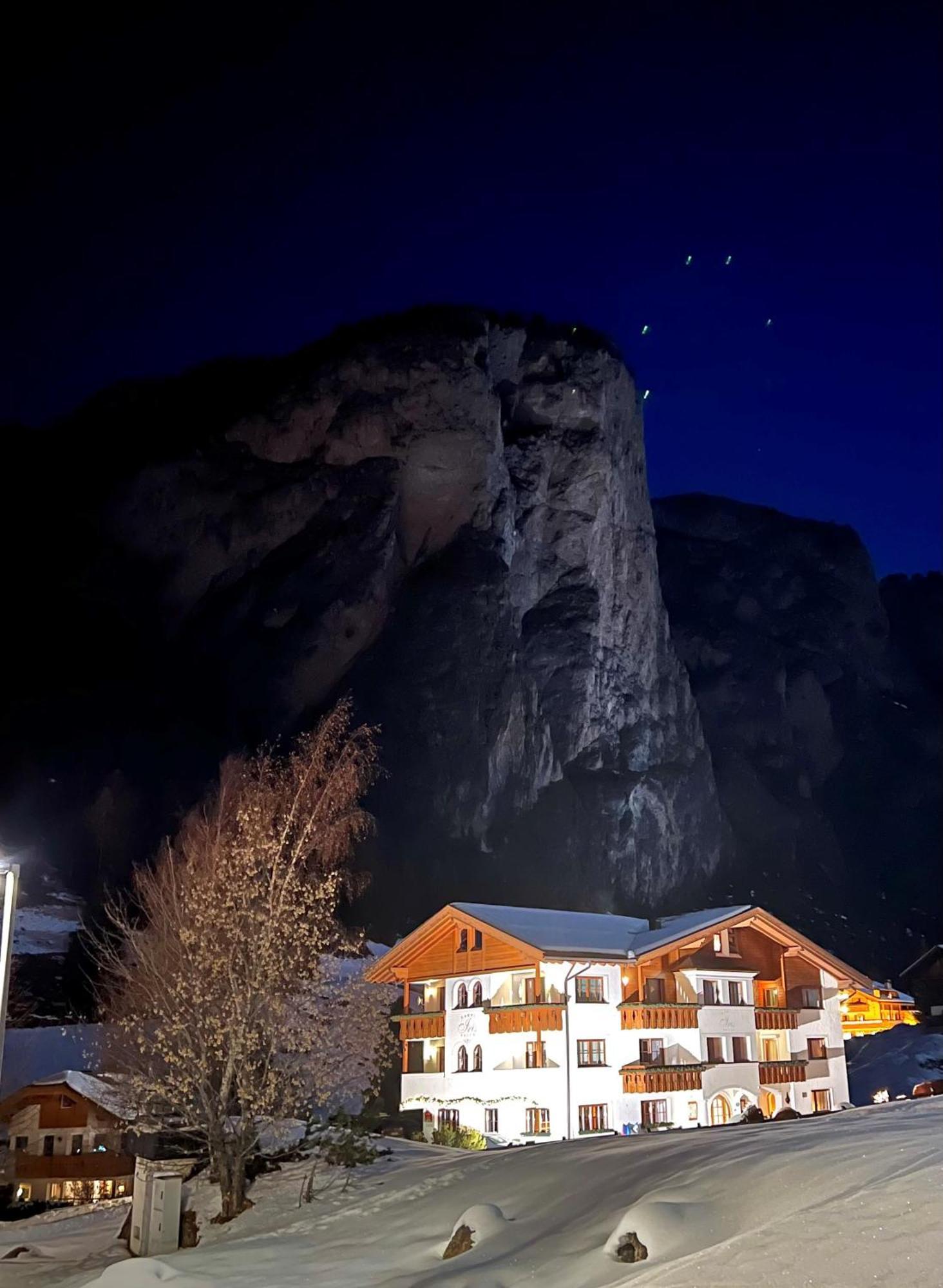 Garni Hotel Iris Selva di Val Gardena Luaran gambar