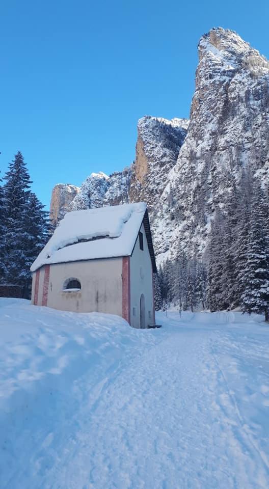 Garni Hotel Iris Selva di Val Gardena Luaran gambar