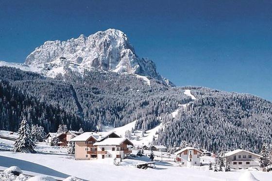 Garni Hotel Iris Selva di Val Gardena Luaran gambar