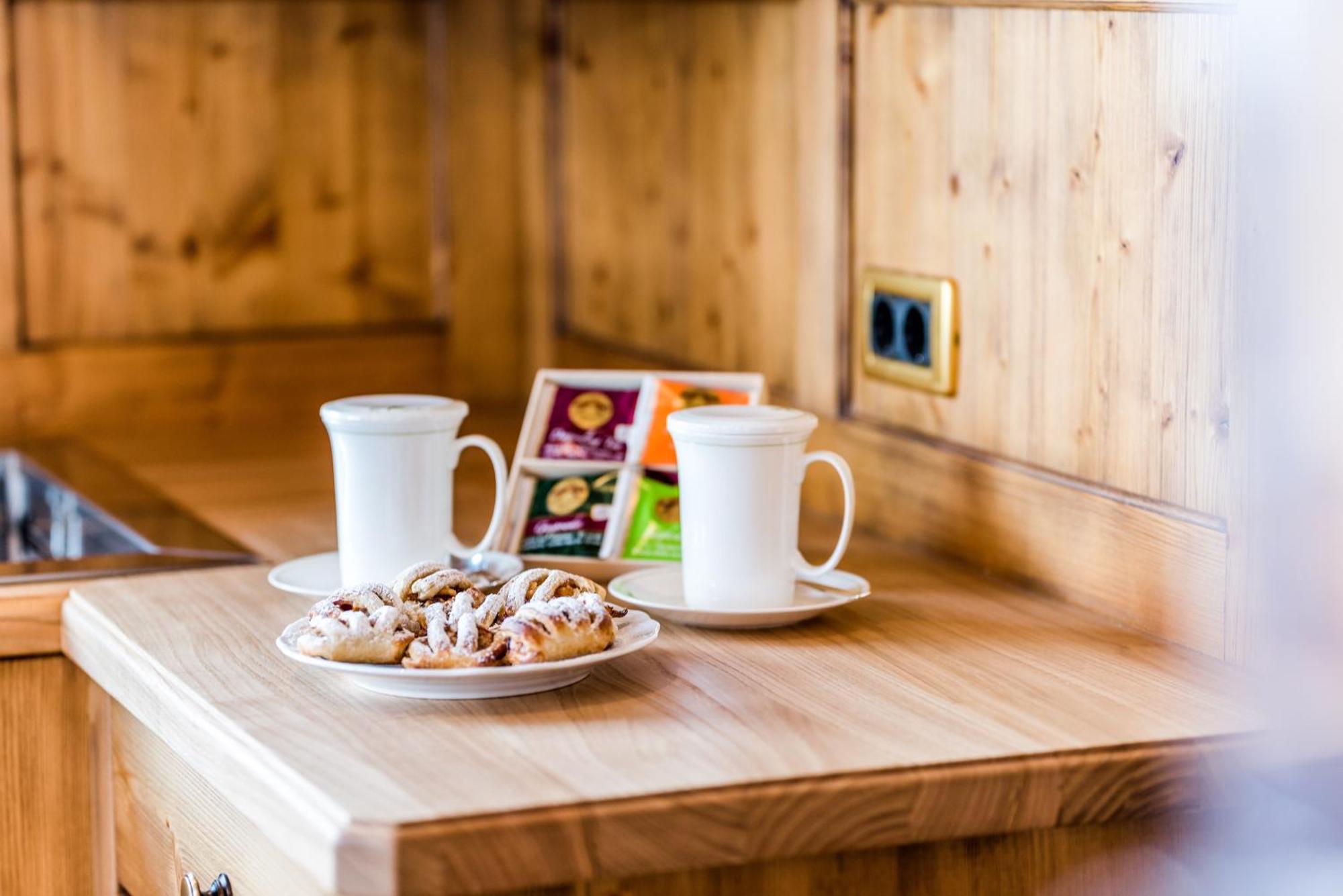 Garni Hotel Iris Selva di Val Gardena Luaran gambar