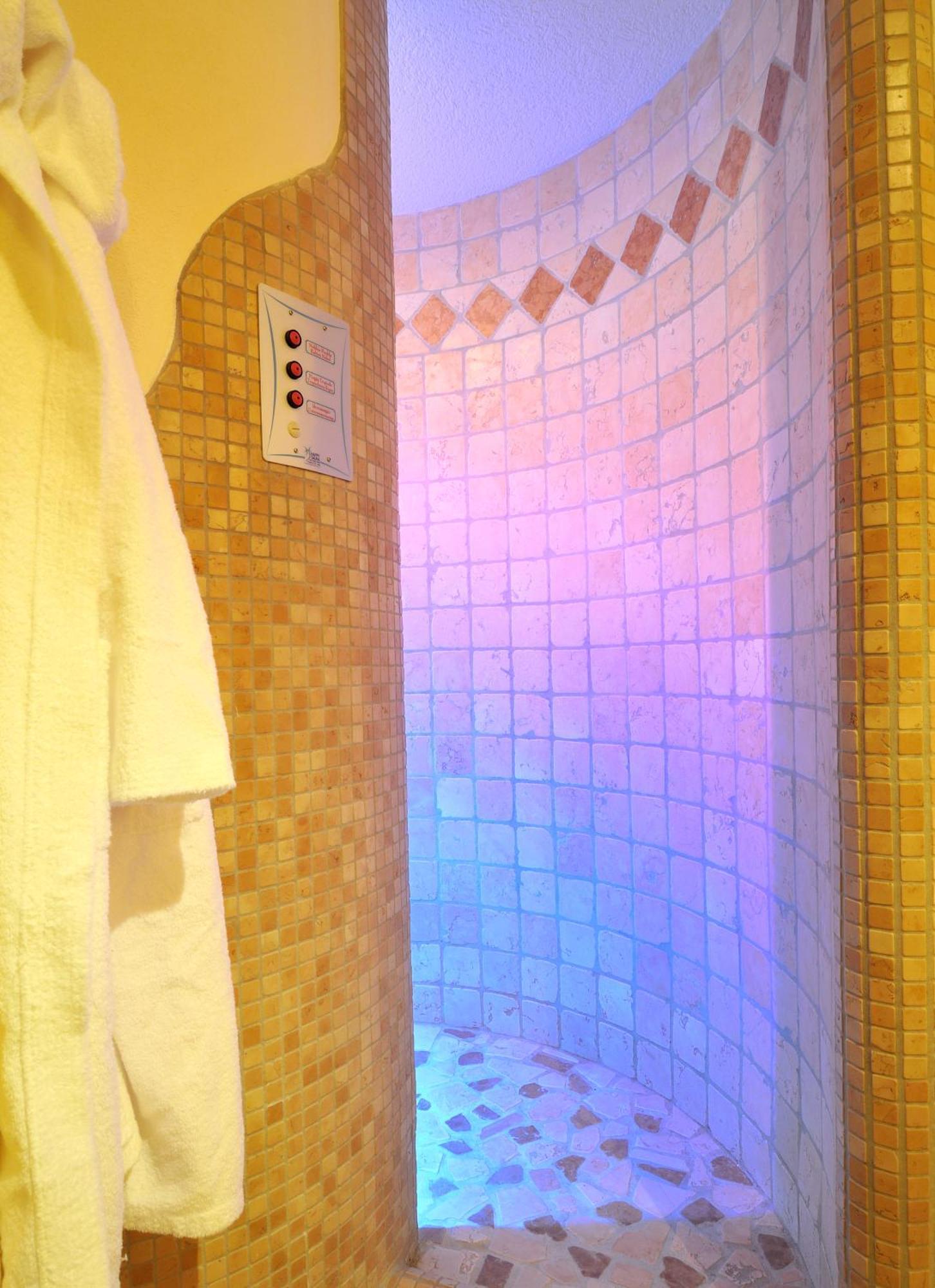 Garni Hotel Iris Selva di Val Gardena Luaran gambar
